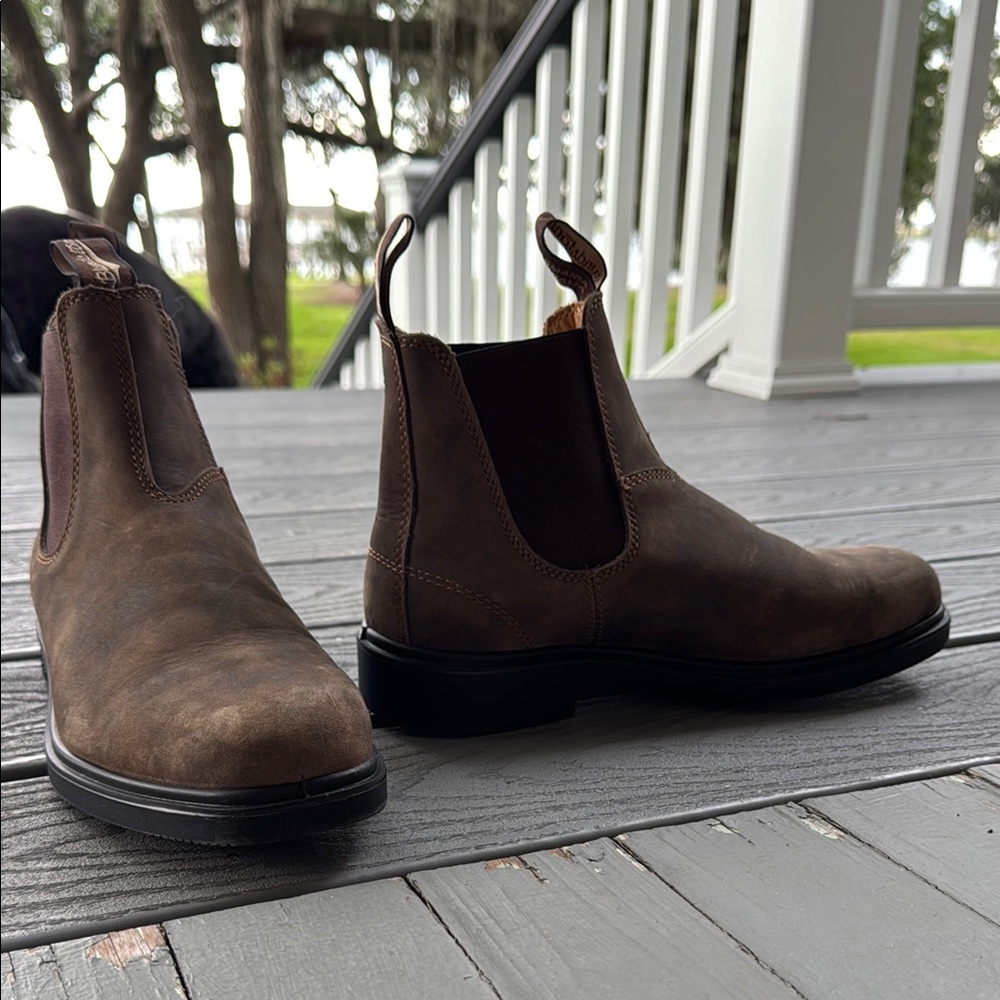 Blundstone “dress boots” brown leather Chelsea boots